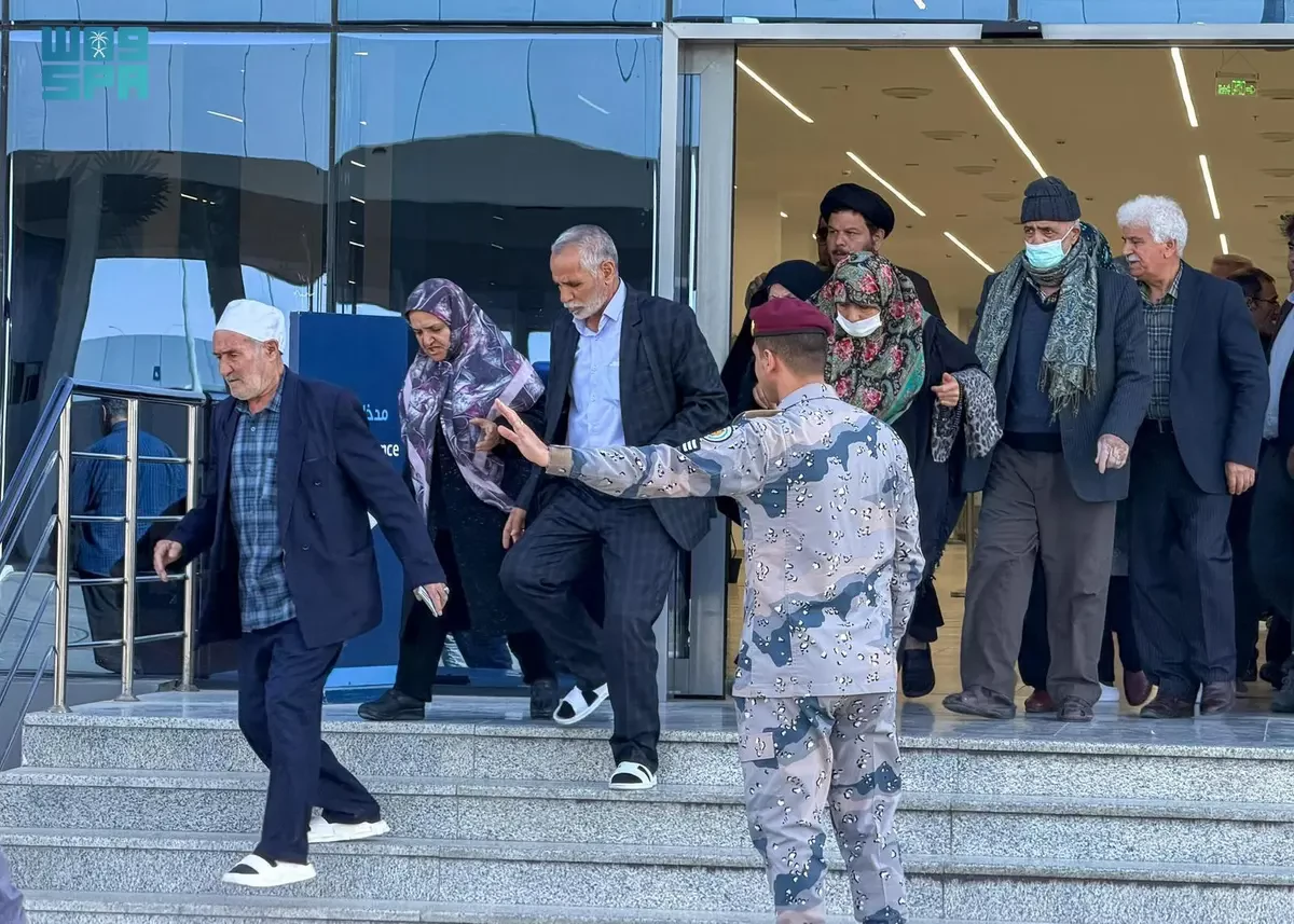 #حرس_الحدود يستقبل ضيوف الرحمن القادمين لأداء العمرة عبر منفذ جديدة عرعر