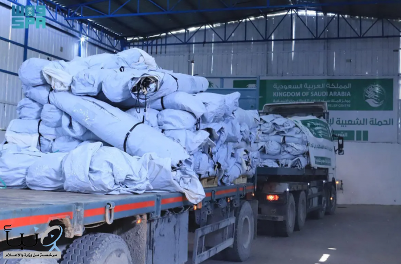 وصول قافلة مساعدات إنسانية جديدة مقدمة من مركز الملك سلمان للإغاثة إلى قطاع غزة
