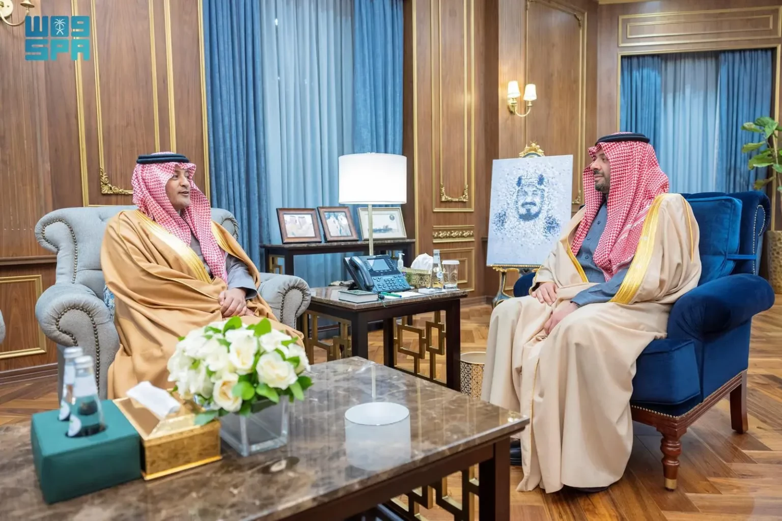 أمير الحدود الشمالية يستقبل رئيس فرع النيابة العامة أمير الحدود الشمالية يستقبل رئيس فرع النيابة العامة