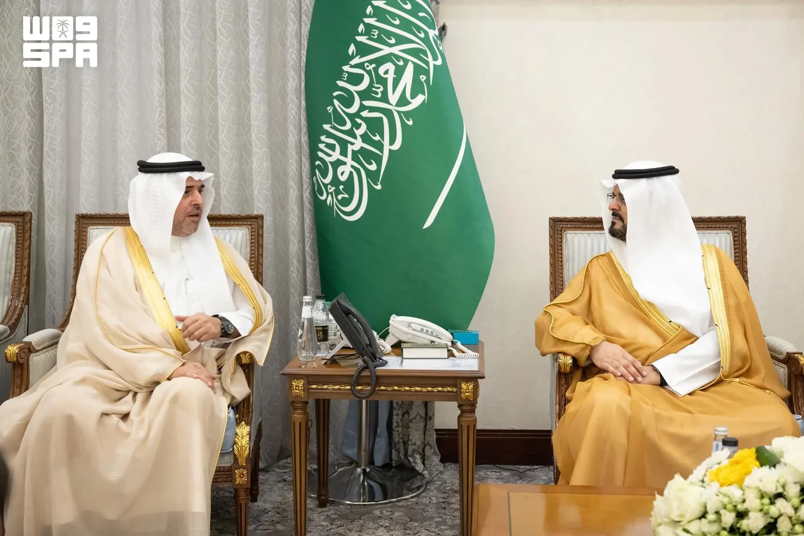 نائب أمير منطقة مكة المكرمة يطّلع على جهود النظافة وسلامة الغذاء بالمشاعر المقدسة