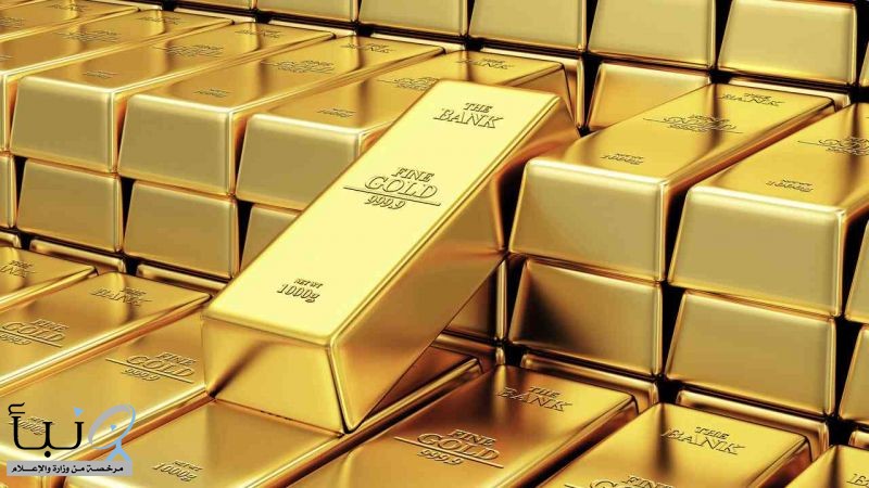 تراجعت أسعار الذهب خلال تعاملات اليوم متأثرة بارتفاع الدولار وأسعار النفط، ما شكل ضغطًا على المعدن النفيس في الأسواق العالمية.
