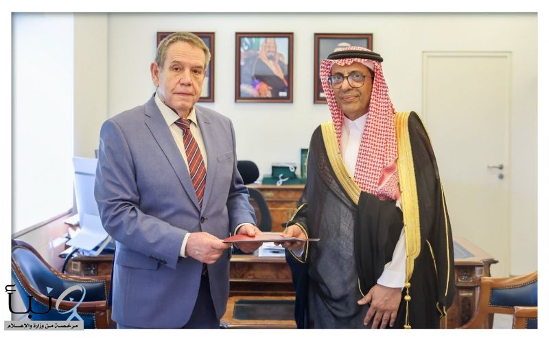 وزير الخارجية يتلقى رسالة خطية من نظيره الروسي