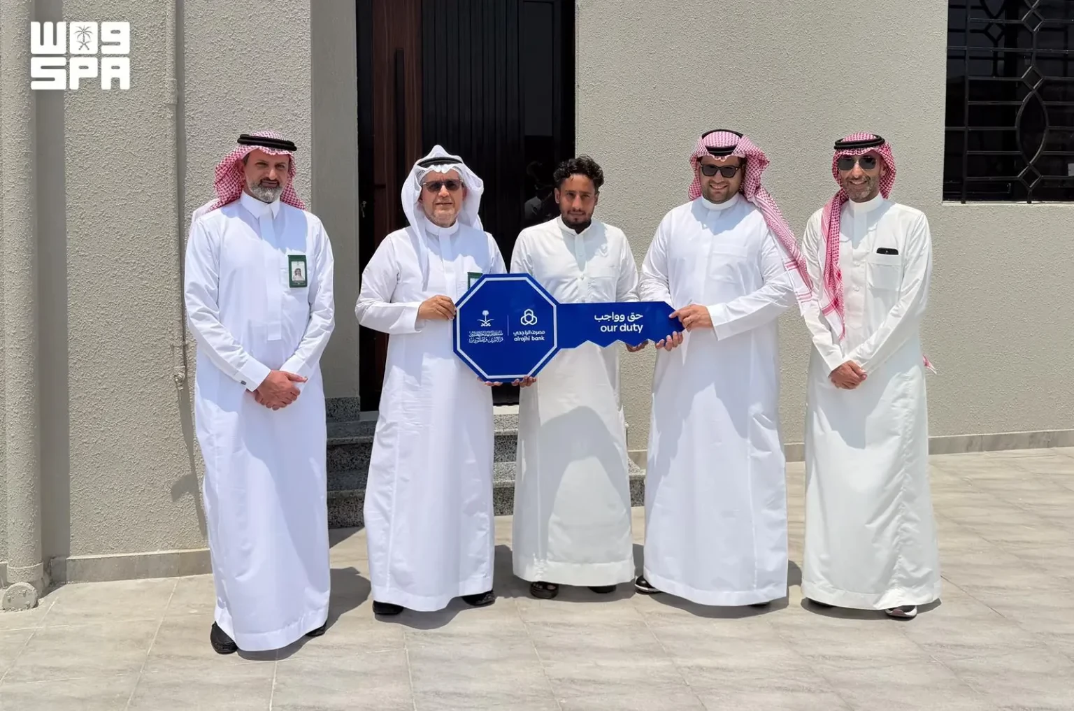 انطلاق تسليم وحدات مشروع “دار شهم” السكني لمستفيدي صندوق الشهداء بعدة مناطق