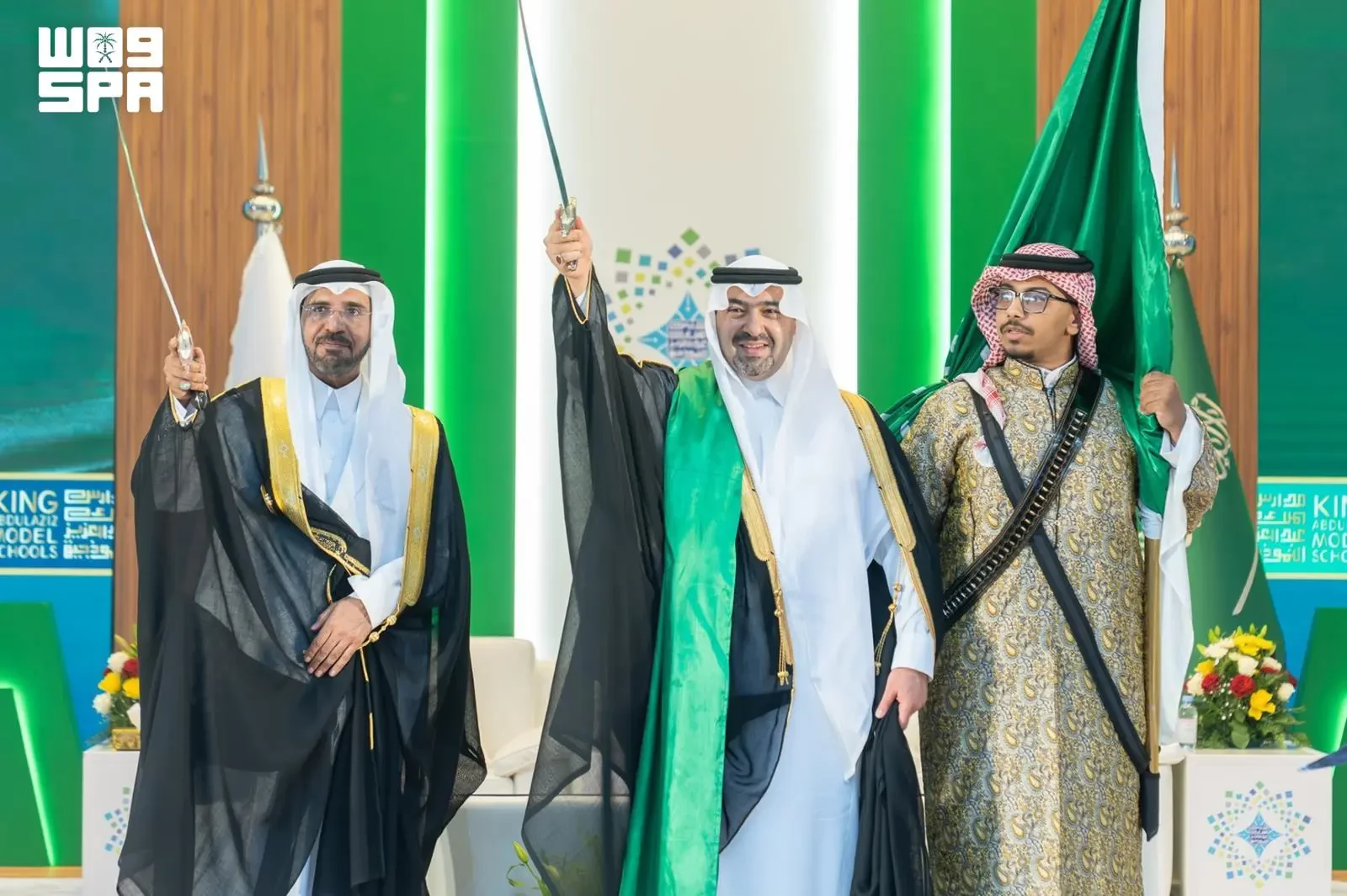 نائب أمير تبوك يشهد حفل تكريم طلاب وطالبات مدارس الملك عبدالعزيز النموذجية بالمنطقة نائب أمير تبوك يشهد حفل تكريم طلاب وطالبات مدارس الملك عبدالعزيز النموذجية بالمنطقة