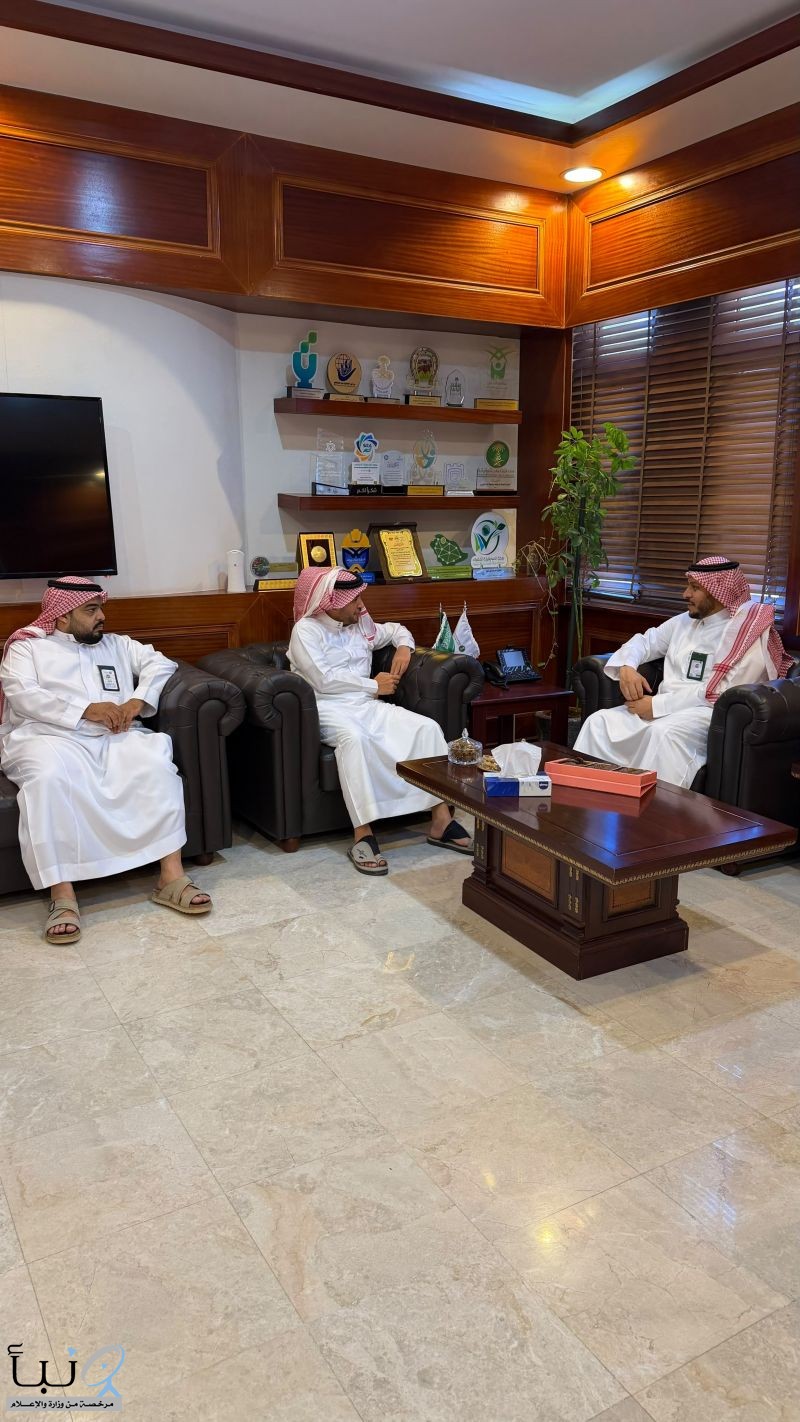 مدير عام فرع البيئة بالحدود الشمالية يستقبل مدير إدارة تشغيل وصيانة السدود والعمليات بالقطاع الشمالي