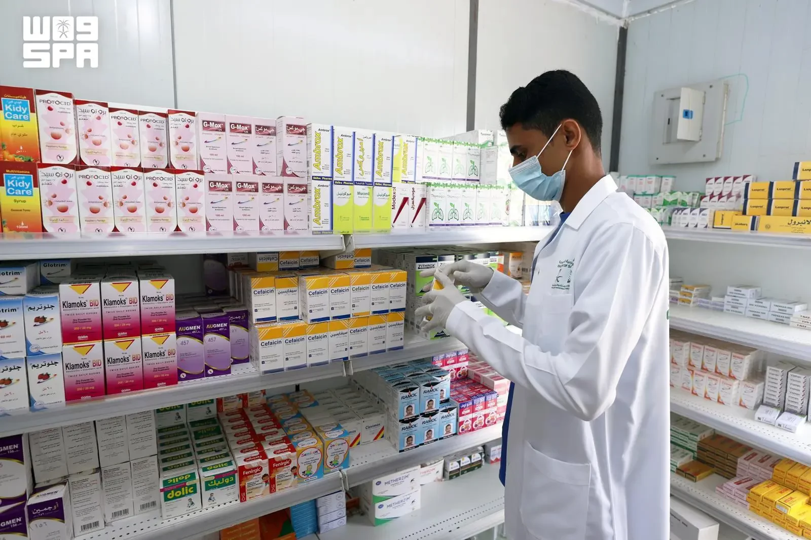 العيادات الطبية المتنقلة لمركز الملك سلمان للإغاثة في عبس تقدم خدماتها العلاجية لـ(869) مستفيدًا خلال شهر يونيو الماضي العيادات الطبية المتنقلة لمركز الملك سلمان للإغاثة في عبس تقدم خدماتها العلاجية لـ(869) مستفيدًا خلال شهر يونيو الماضي