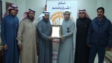 رئيس نادي التوباد يزور مقر نادي الشرق