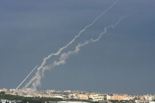 إطلاق صواريخ من غزة على إسرائيل بعد ضربة جوية