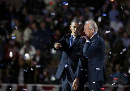 أوباما في خطاب النصر: أمم تقاتل لتنتخب مثل أمريكاالرئيس الأمريكي قدم شكره لنائبه "المحارب" وزوجته "الجميلة"ا