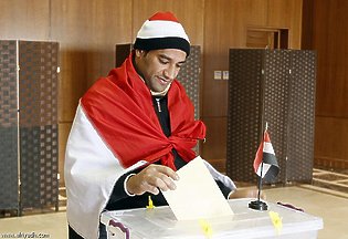 المعارضة المصرية تصوت "بلا" على الدستور الجديد