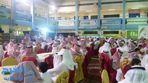  ابتدائية صلاح الدين الأيوبي تحتفل بطلابها المتميزين