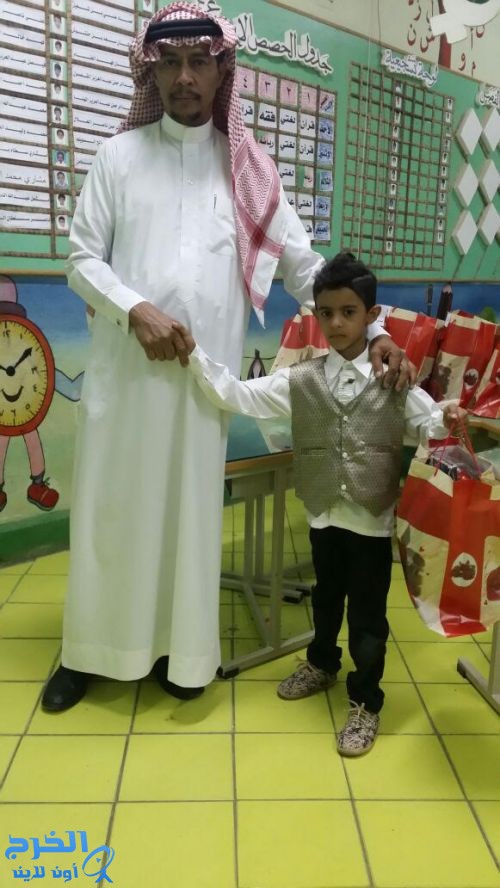 العنبر يكرم طلابه المتميزين في مدرسة سعد بن ابي وقاص 