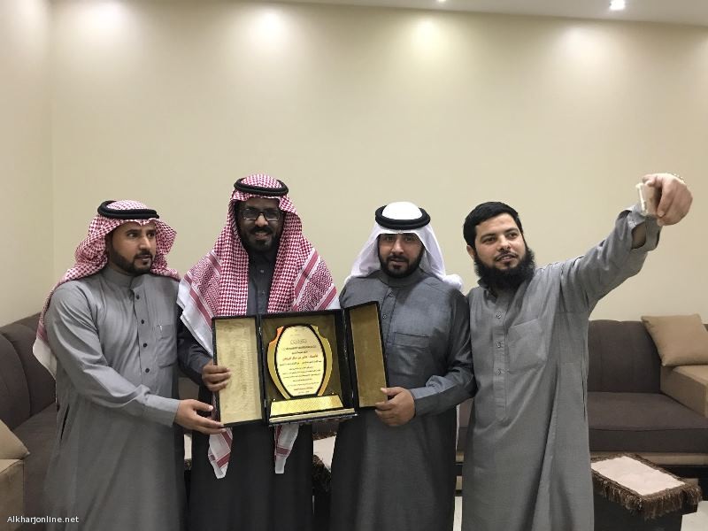 منسوبو الخندق يودعون الرويلي و يستقبلون البلوي