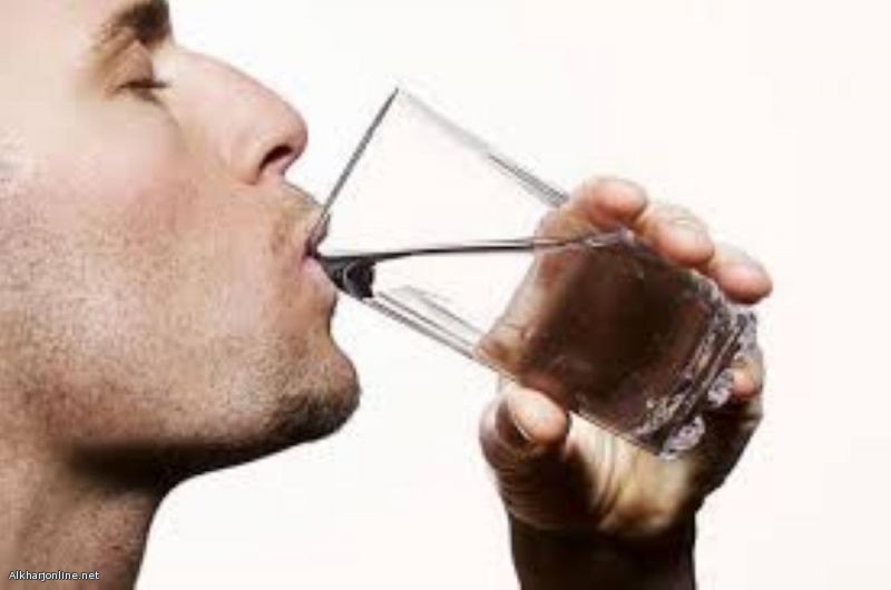 10 فوائد لشرب الماء على معدة خاوية