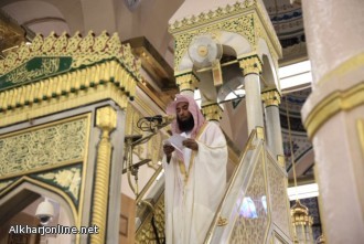 إمام المسجد النبوي يحذر من التساهل والتهاون في الصلاة