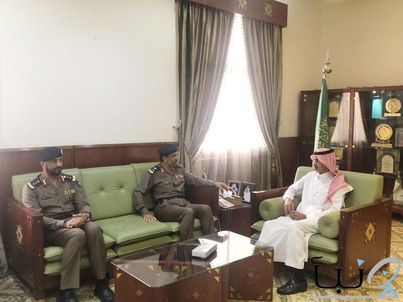 محافظ الخرج  يستقبل مدير الدفاع المدني بمنطقة الرياض