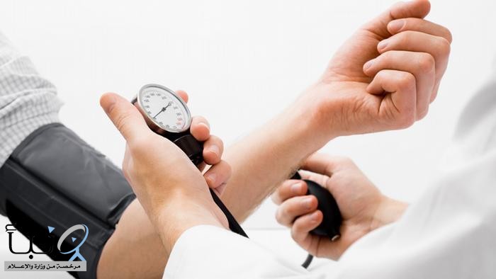 ضغط الدم المرتفع والمنخفض.. ماذا تتناول سريعا لتسيطر على المرض؟