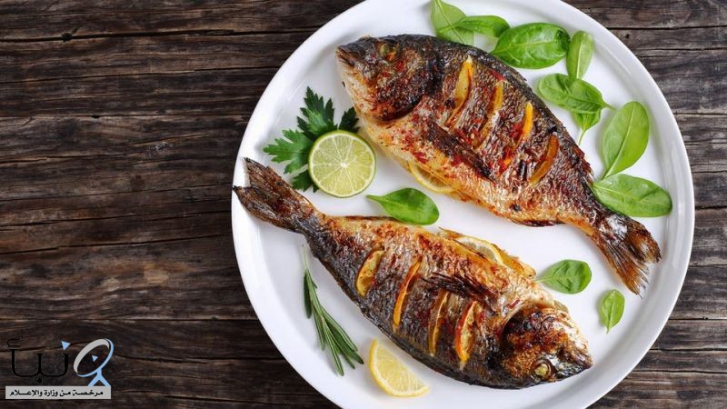8 أطعمة مفيدة للحفاظ على النظر..أبرزها السمك والبيض