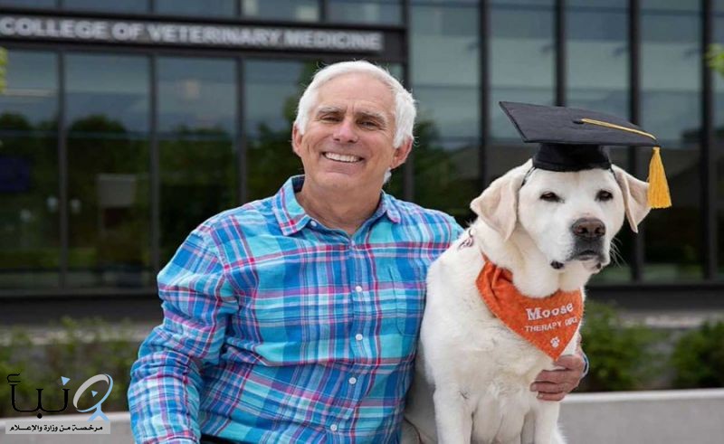 كلب يتحصّل على دكتوراه في الطبّ من جامعة فيرجينيا