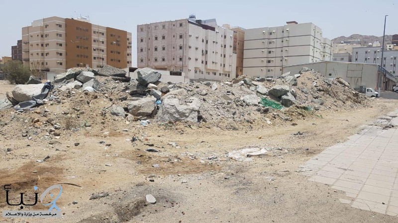 مكة: بلدية الشوقية تُزيل 1500 طن من مخلفات البناء