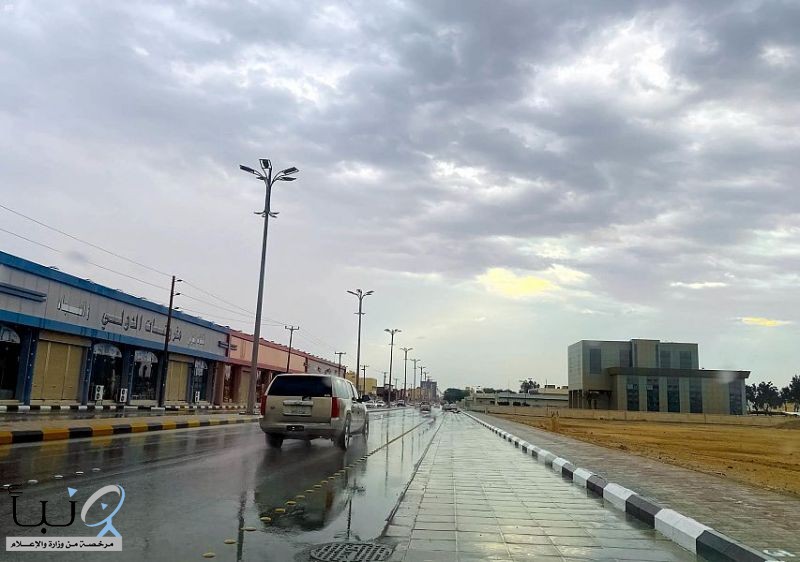 أمطار متوسطة على محافظة حفر الباطن