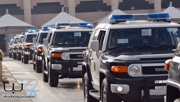 شرطة الرياض تلقي القبض على 7 أشخاص ارتكبوا 7 جرائم في سرقة المنازل والاستيلاء على ممتلكات #عاجل