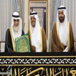 نيابة عن خادم الحرمين الشريفين .. نائب أمير #مكة يسلّم كسوة الكعبة المشرفة لسدنة بيت الله الحرام إيذانًا باستبدالها في غرة محرم