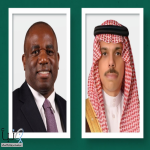وزير الخارجية يتلقى اتصالاً هاتفيًا من وزير خارجية المملكة المتحدة