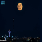 رصد “قمر الغزال” في سماء #عرعر بمنطقة #الحدود_الشمالية