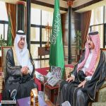 أمير تبوك يستعرض المشاريع والمبادرات لشركة الاتصالات السعودية بالمنطقة