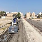 بلدية الخفجي تواصل أعمال إعادة تأهيل وتطوير البنية التحتية بحي الحمراء