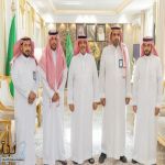 استقبل محافظ محافظة رفحاء سعادة الأستاذ/ عيد بن راجح الدماسي بمكتبه بالمحافظة مدير عام فرع هيئة الهلال الأحمر السعودي بمنطقة الحدود الشمالية الأستاذ/ مساعد بن غالي العنزي وبعض من قيادات فرع الهيئة بالمنطقة