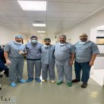 فريق طبي بمستشفى الإيمان العام يُجري عملية تلبيس مفصل الركبة بنجاح