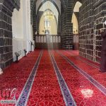 “الشؤون الإسلامية” تفرش مساجد تاريخية غرب المسجد النبوي بـ 6 آلاف متر من السجاد