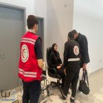 يواصل فرع هيئة الهلال الأحمر السعودي بمنطقة الحدود الشمالية لليوم الرابع على التوالي نقل المرضى إسعافياً من مطار عرعر إلى ‎#منفذ_جديدة_عرعر، وتقديم الخدمات التطوعية ضمن جهود تسهيل عودة العراقيين العالقين بكل يُسر وأمان .