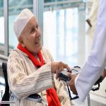 الجوازات تستقبل أولى رحلات حجاج المغرب في مطار المدينة المنورة لموسم حج 1447هـ