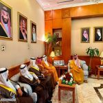 التقى محافظ القطيف الأستاذ عبدالله بن علي السيف، رئيس مجلس إدارة جمعية تاروت الخيرية محمد بن عبد الله سباع، يرافقه أعضاء مجلس الإدارة، وذلك بمناسبة تشكيل المجلس الجديد للجمعية.
